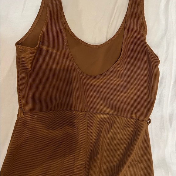 WeWoreWhat Belted Scoop Rib Knit Jumpsuit in Brown size Medium - Picture 3 of 6
